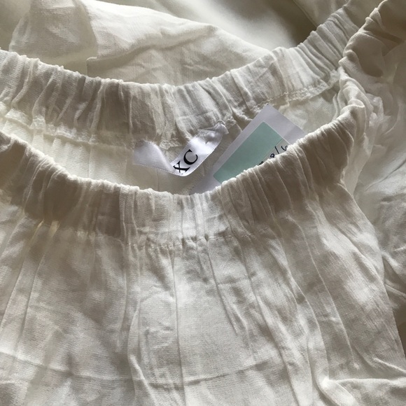 Off the Shoulder Lace White Dress - Picture 4 of 5